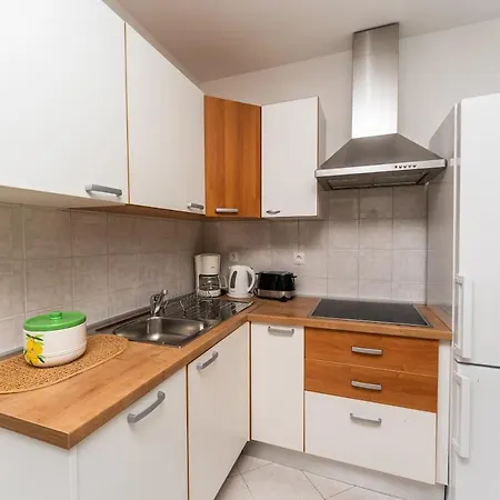 Big Balcony With Sea View, 2 Bdr, 06 Daire Rabac
