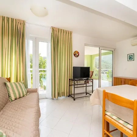 Big Balcony With Sea View, 2 Bdr, 06 *