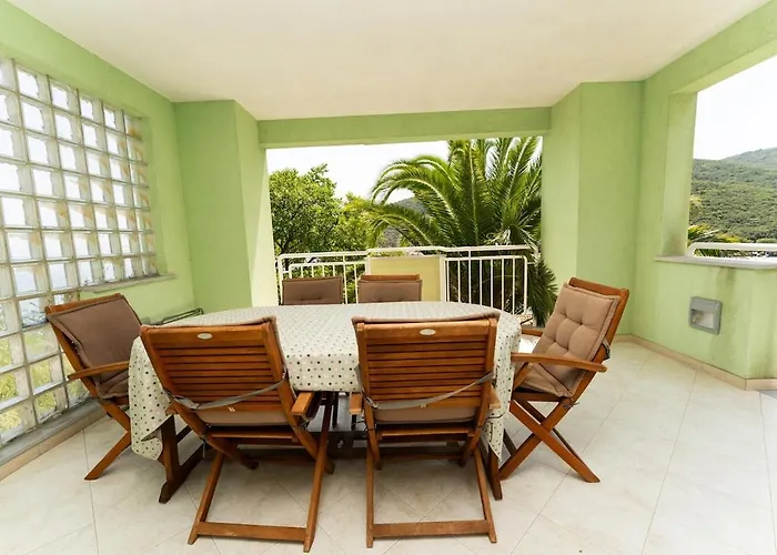 Big Balcony With Sea View, 2 Bdr, 06 Apartmán